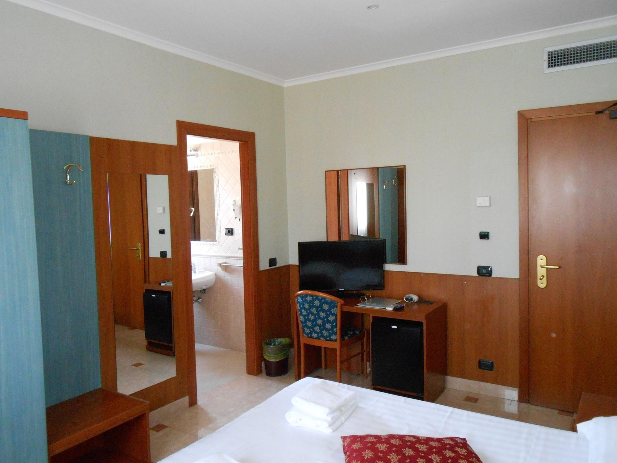 Hotel Riviera 3*